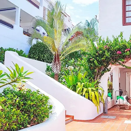 Cozy With Wonderful View - Cristianos Apartment *